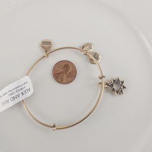 Alex an Ani Rafaelian Gold 8 Pointed Star Bracelet